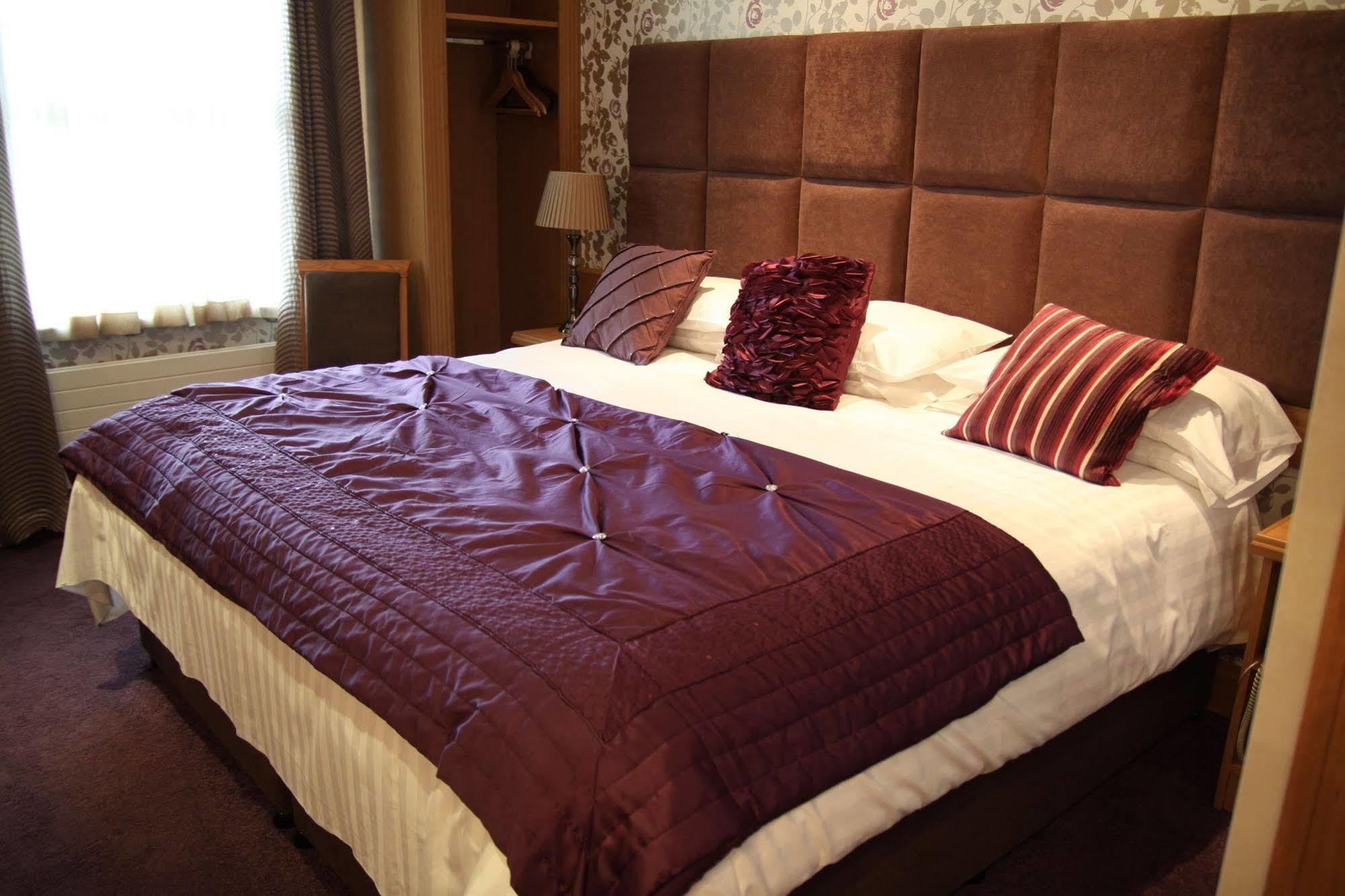 The Royal Hotel Cookstown Ngoại thất bức ảnh