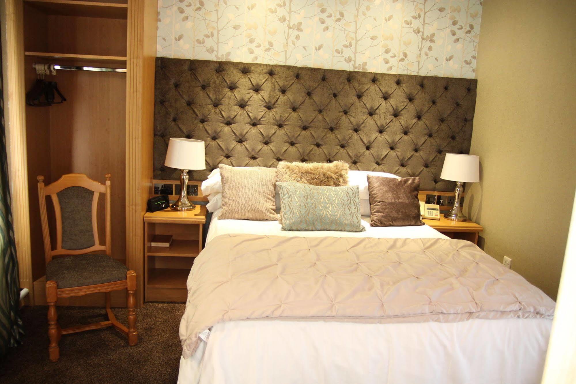The Royal Hotel Cookstown Ngoại thất bức ảnh