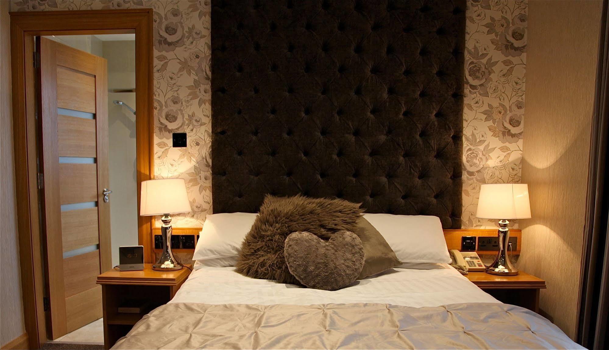 The Royal Hotel Cookstown Ngoại thất bức ảnh