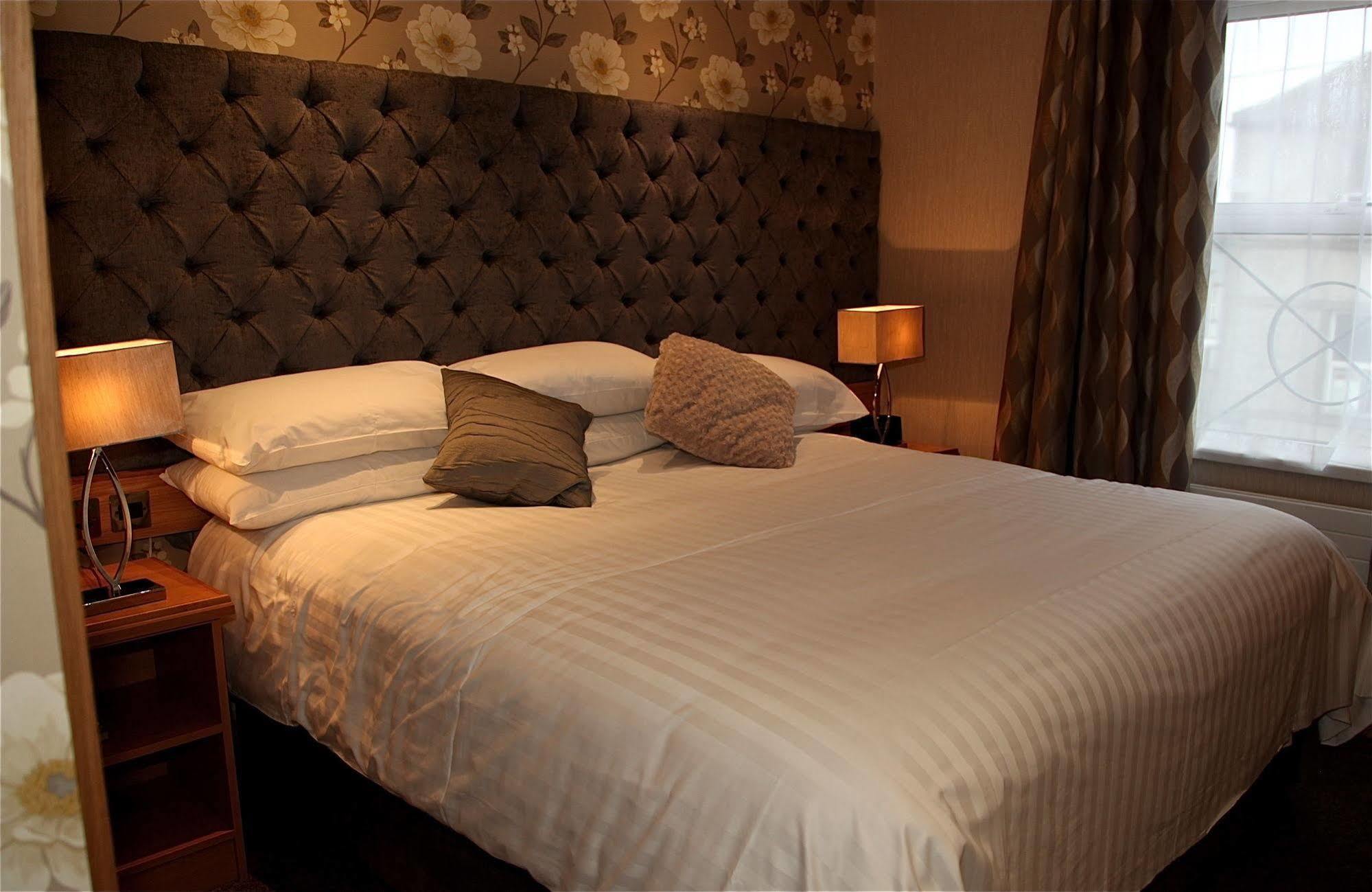 The Royal Hotel Cookstown Ngoại thất bức ảnh